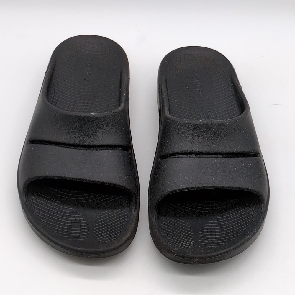 OOFOS Black Recovery Slide Sandal, men size 6/women size 8 good condition - Picture 9 of 10